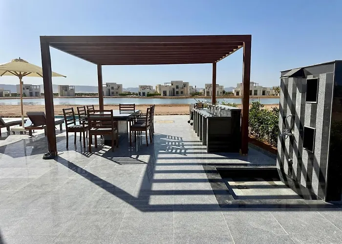 Sunny 4br Nanny With Private Heated Pool And Jacuzzi In Elgouna Hurgada
