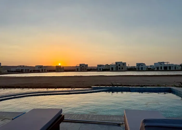 Sunny 4br Nanny With Private Heated Pool And Jacuzzi In Elgouna Hurgada