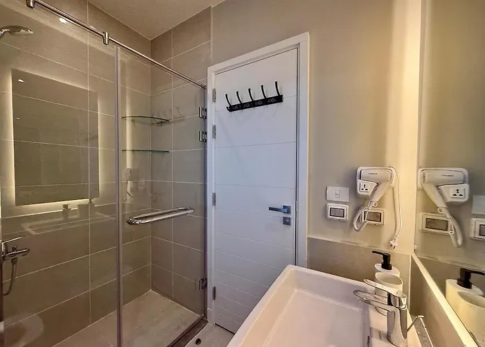 Sunny 4br Nanny With Private Heated Pool And Jacuzzi In Elgouna * Hurgada